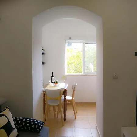 Comfort And Quiet Apartment Lisbon